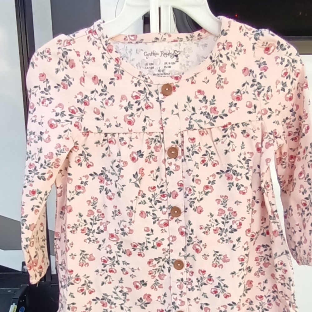 2 Piece Girls, size 12 months